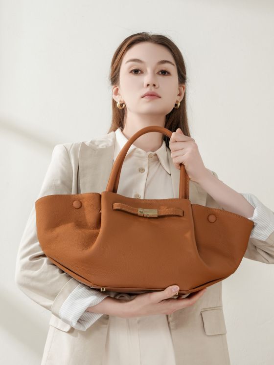 Elova Handcrafted Genuine Leather Tote Bag in Black - E621 view 2