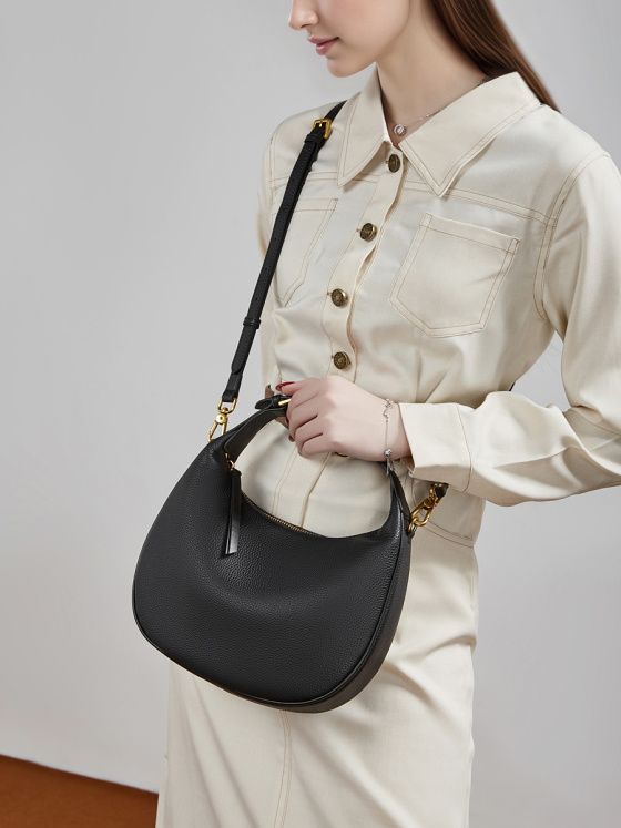 Elova Handcrafted Genuine Leather Crossbody Bag in Black - E817 view 4