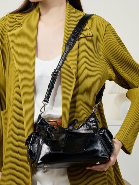 Elova Handcrafted Genuine Leather Crossbody Bag in Black - E470 view 3