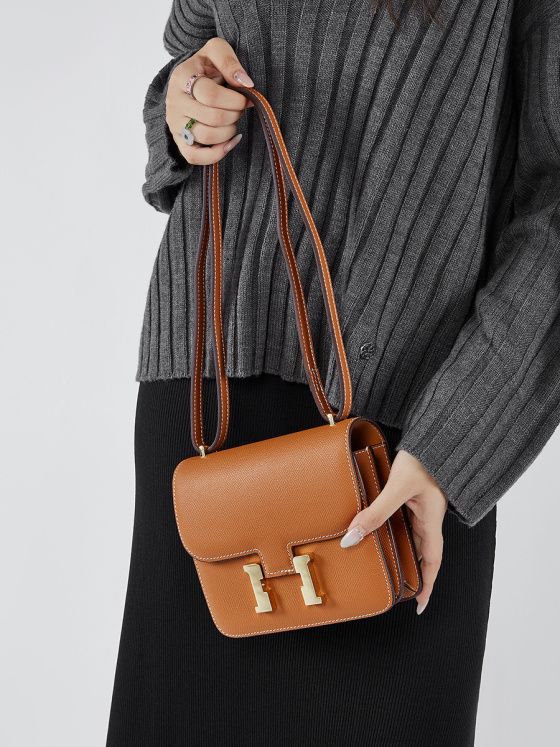 Elova Handcrafted Genuine Leather H2024 Crossbody Bag in Black - E488 view 7