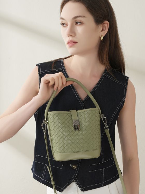 Elova Handcrafted Genuine Leather Bag in Black - E608 view 4