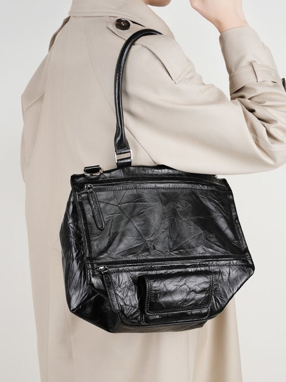 Elova Handcrafted Genuine Leather Crossbody Bag in Black - E250