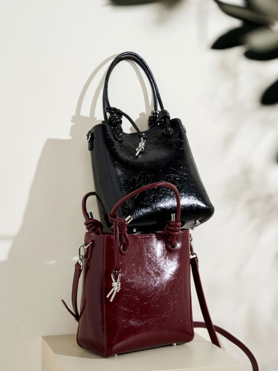 Elova Handcrafted Genuine Leather Crossbody Bag in Black - E461 view 4