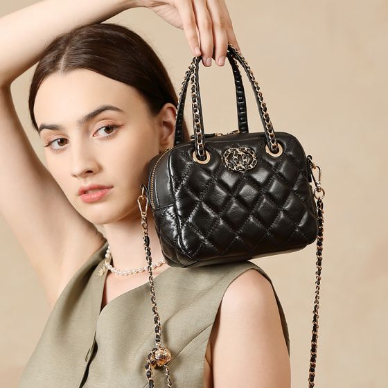 Elova Handcrafted Genuine Leather Crossbody Bag in Black - E668 view 5