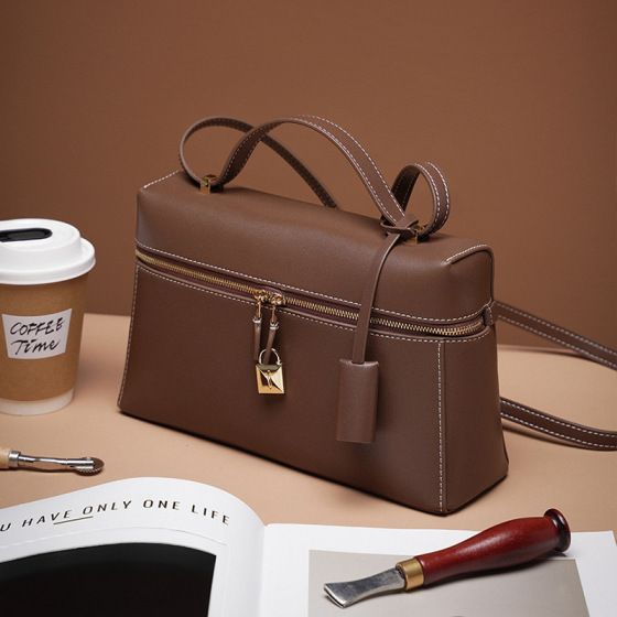 Elova Handcrafted Genuine Leather Crossbody Bag in Black - E175