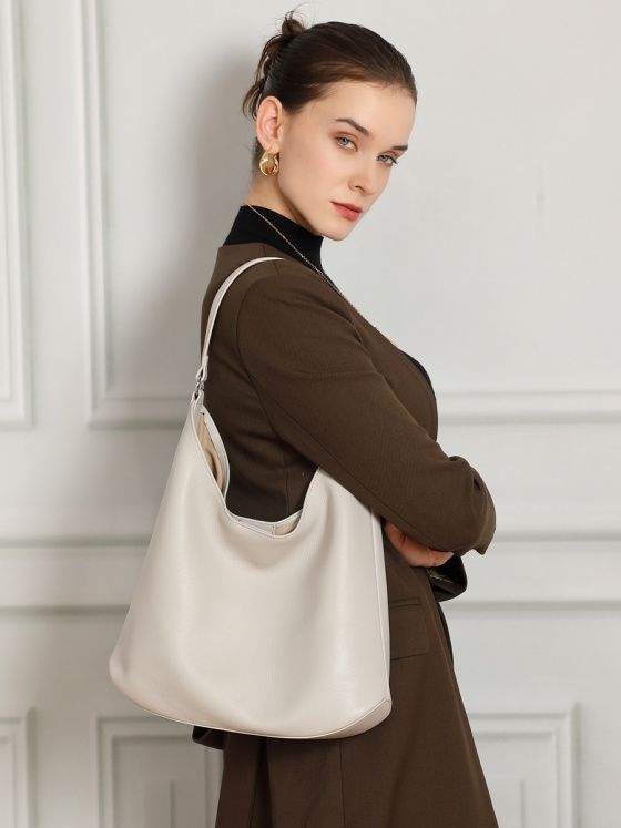 Elova Handcrafted Genuine Leather Tote Bag in Black - E746 view 7