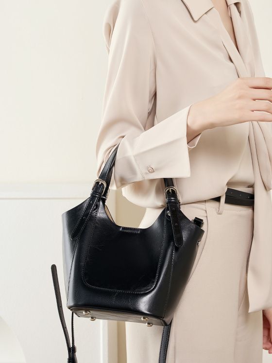 Elova Handcrafted Genuine Leather Crossbody Bag in Black - E384 view 3