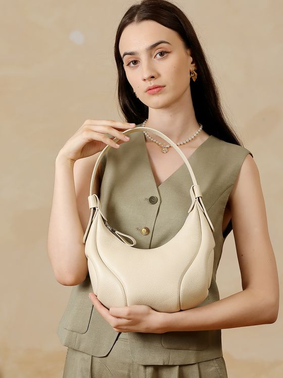 Elova Handcrafted Genuine Leather Crossbody Bag in Black - E666 view 7