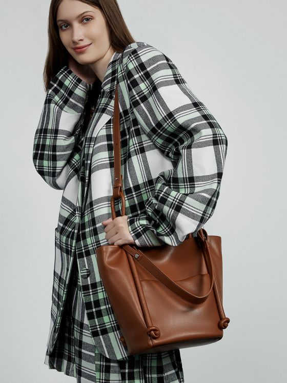 Elova Handcrafted Genuine Leather Tote Bag in Black - E770 view 8