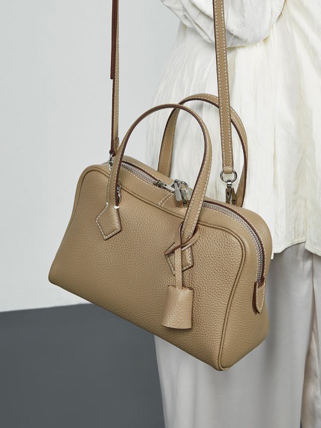 Elova Handcrafted Genuine Leather Bag in Black - E653 view 8