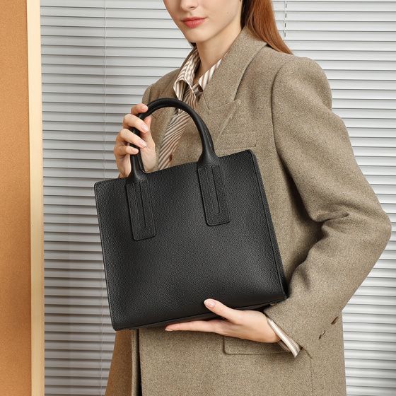 Elova Handcrafted Genuine Leather Crossbody Bag in Black - E536 view 4