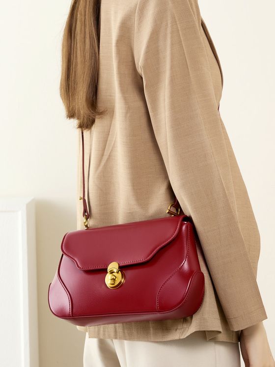 Elova Handcrafted Genuine Leather Crossbody Bag in Black - E371 view 5