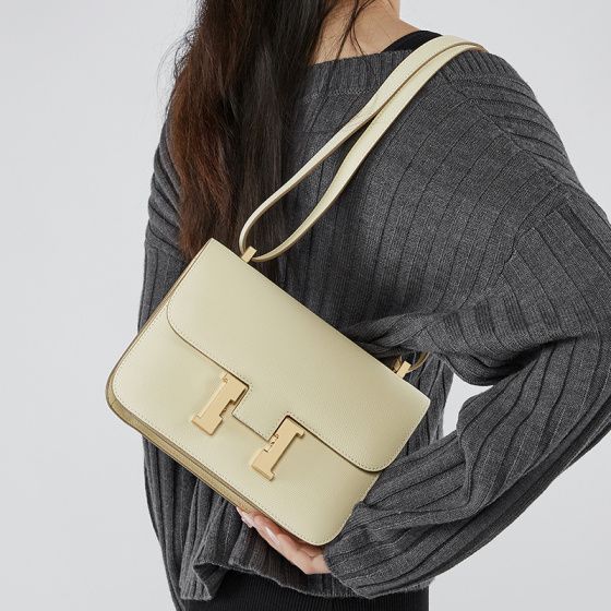 Elova Handcrafted Genuine Leather - Crossbody Bag in Black - E482 view 5