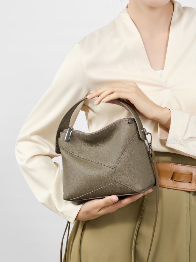 Elova Handcrafted Genuine Leather Crossbody Bag in Black - E599 view 8