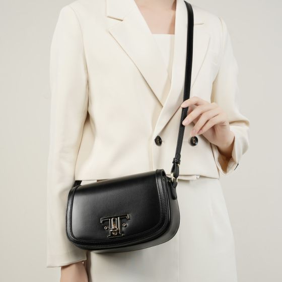 Elova Handcrafted Genuine Leather Crossbody Bag in Black - E455 view 2