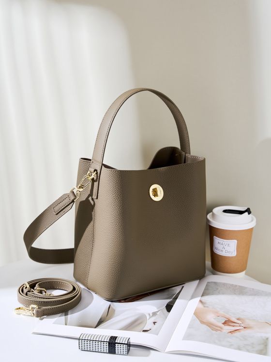 Elova Handcrafted Genuine Leather Crossbody Bag in Black - E202 view 5