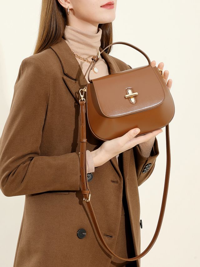 Elova Handcrafted Genuine Leather Bag in Black - E582 view 8