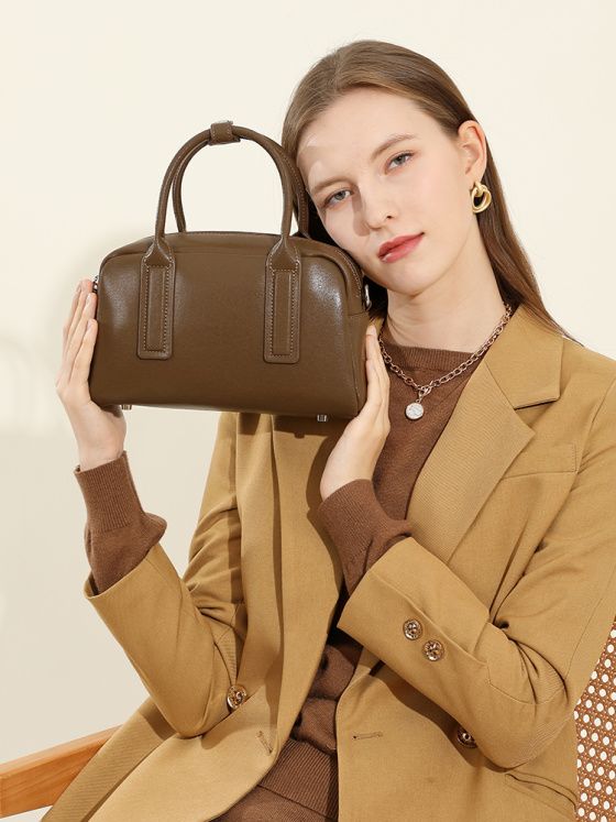 Elova Handcrafted Genuine Leather Crossbody Bag in Black - E576 view 5