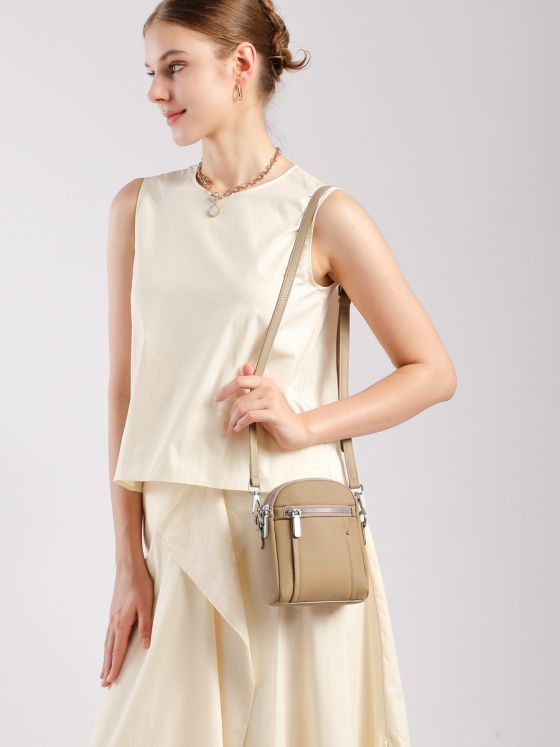 Elova Handcrafted Genuine Leather Togo Crossbody Bag in Black - E713 view 3