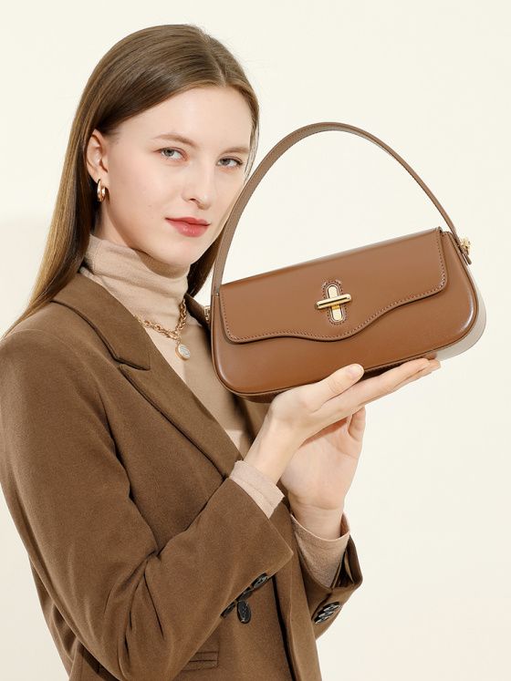 Elova Handcrafted Genuine Leather Bag in Black - E581 view 5