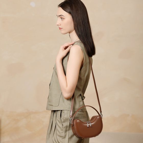 Elova Handcrafted Genuine Leather Bag in Black - E669 view 8