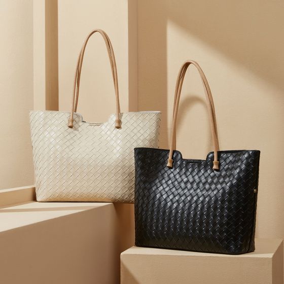 Elova Handcrafted Genuine Leather Tote Bag in Black - E463 view 6