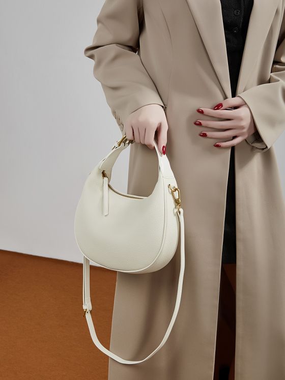 Elova Handcrafted Genuine Leather Crossbody Bag in Black - E817 view 6