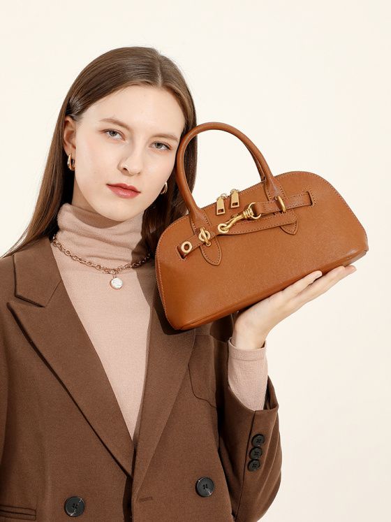 Elova Handcrafted Genuine Leather Crossbody Bag in Black - E571 view 5