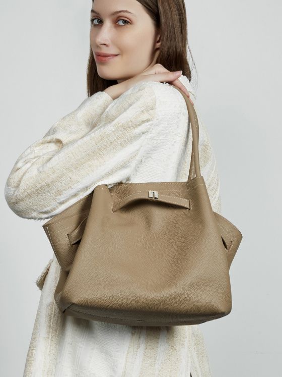 Elova Handcrafted Genuine Leather Bag in Black - E648 view 2