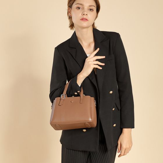 Elova Handcrafted Genuine Leather Crossbody Bag in Black - E493 view 7