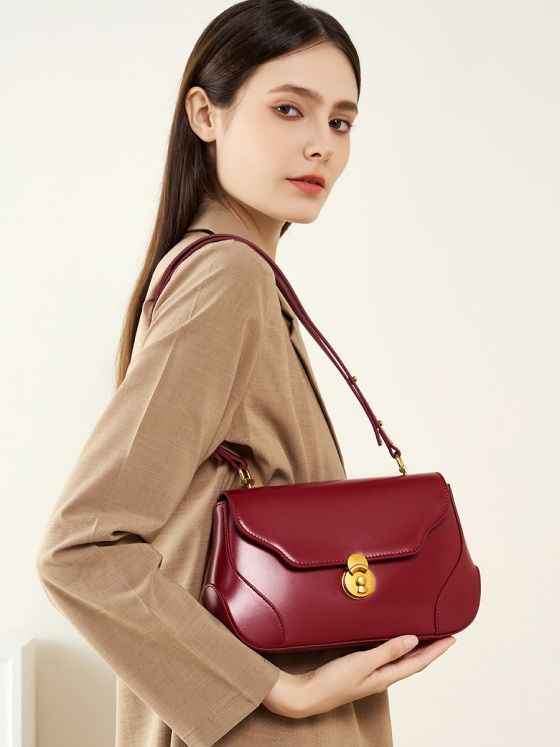 Elova Handcrafted Genuine Leather Crossbody Bag in Black - E371 view 3