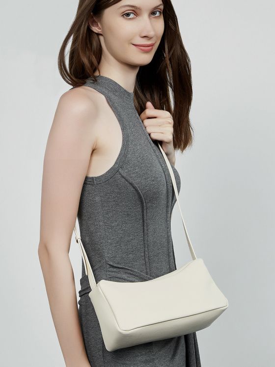 Elova Handcrafted Genuine Leather Crossbody Bag in Black - E643 view 5