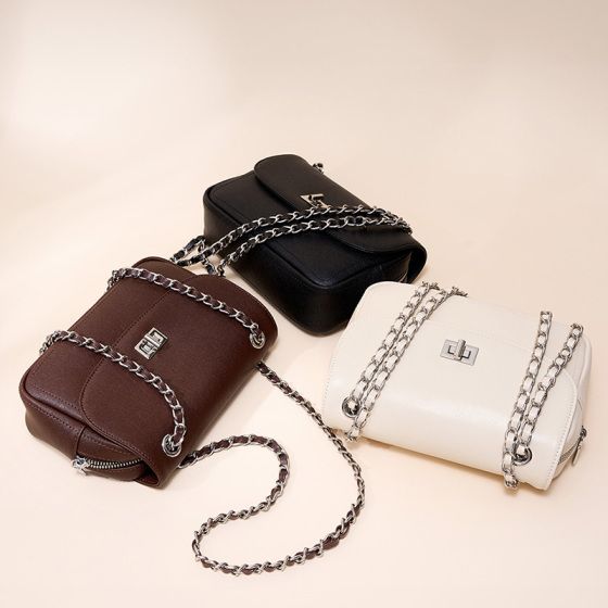 Elova Handcrafted Genuine Leather Crossbody Bag in White - E400