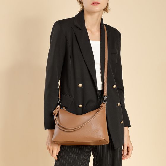 Elova Handcrafted Genuine Leather Crossbody Bag in Black - E503 view 3