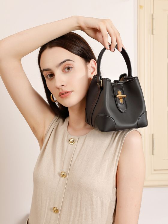 Elova Handcrafted Genuine Leather Shoulder Bag in Black - E674 view 8