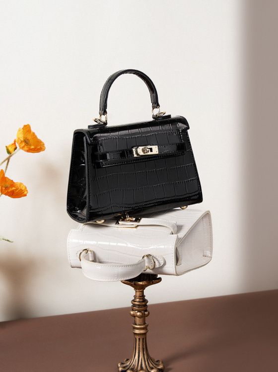 Elova Handcrafted Genuine Leather Crossbody Bag in Black - E258 view 5