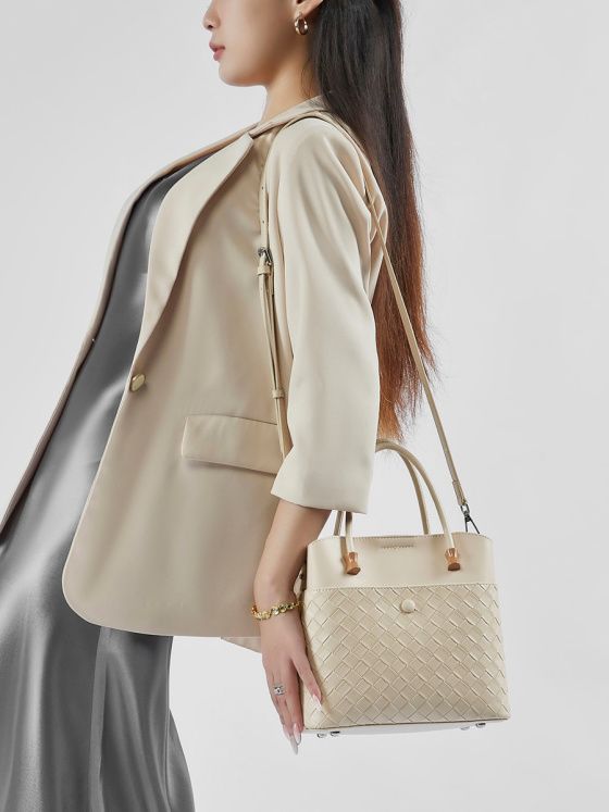 Elova Handcrafted Genuine Leather Tote Bag in Black - E465 view 6