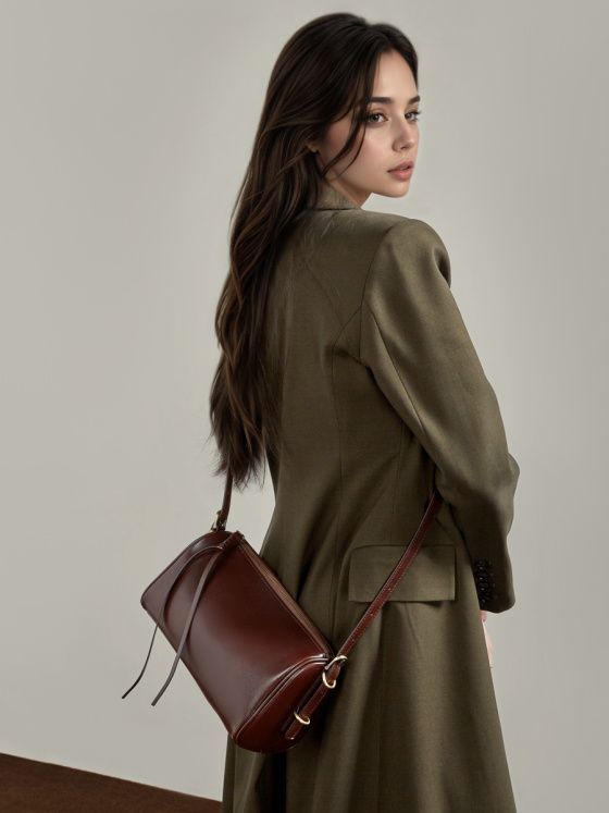 Elova Handcrafted Genuine Leather Crossbody Bag in Black - E808 view 3