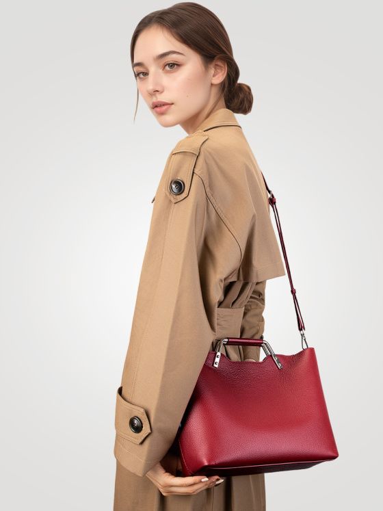 Elova Handcrafted Genuine Leather Crossbody Bag in Black - E747 view 5