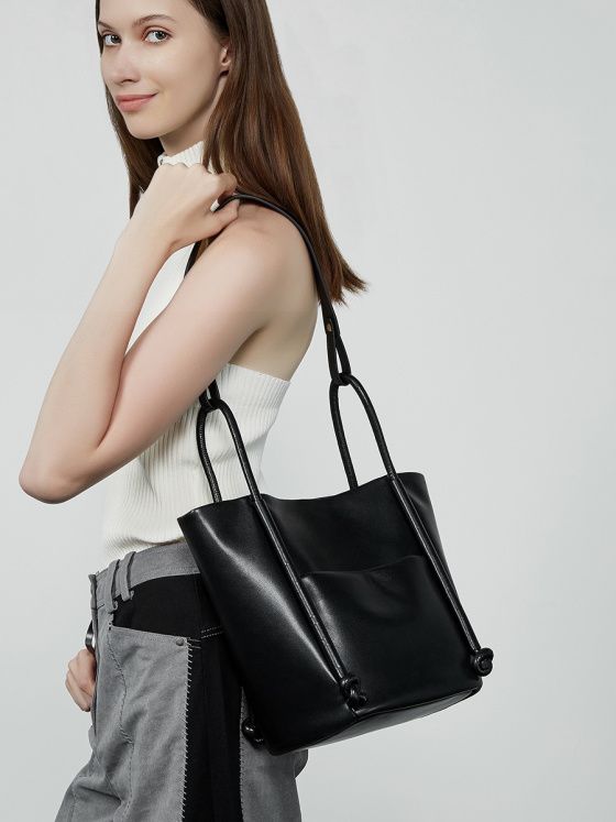 Elova Handcrafted Genuine Leather Tote Bag in Black - E770 view 4