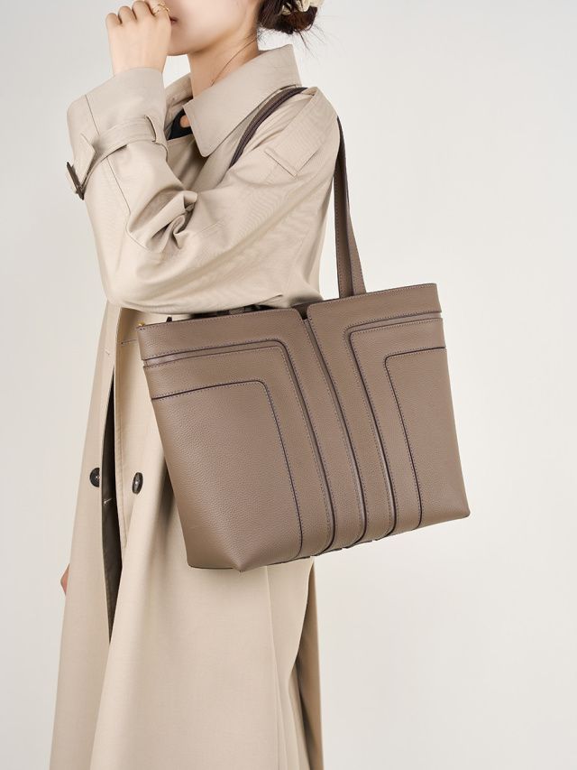 Elova Handcrafted Genuine Leather Crossbody Bag in Black - E234 view 8