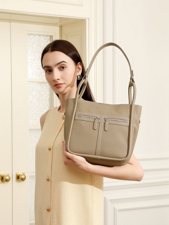 Elova Handcrafted Genuine Leather Crossbody Bag in Black - E692 view 6