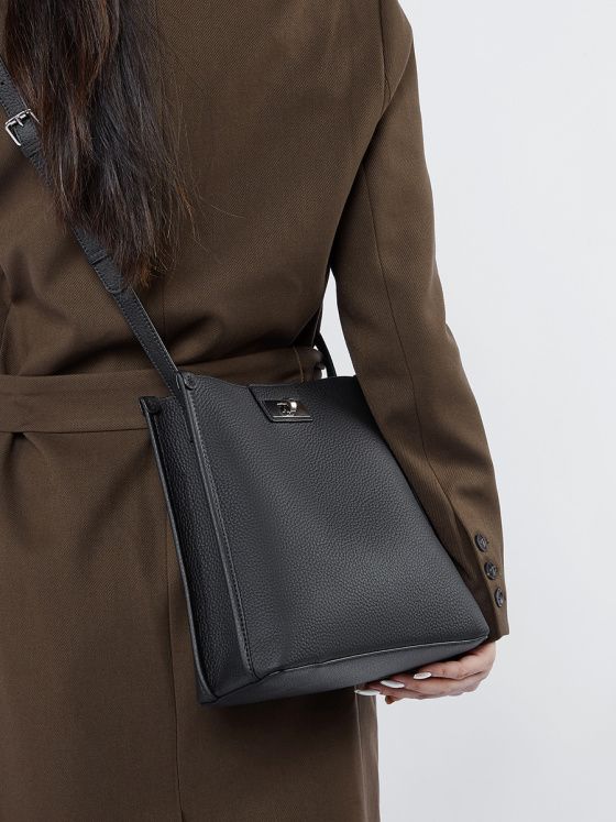 Elova Handcrafted Genuine Leather Crossbody Bag in Black - E490 view 2