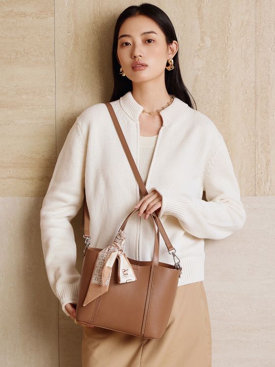 Elova Handcrafted Genuine Leather Tote Bag in Black - E756 view 3