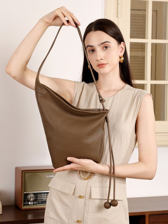 Elova Handcrafted Genuine Leather Crossbody Bag in Black - E681 view 3