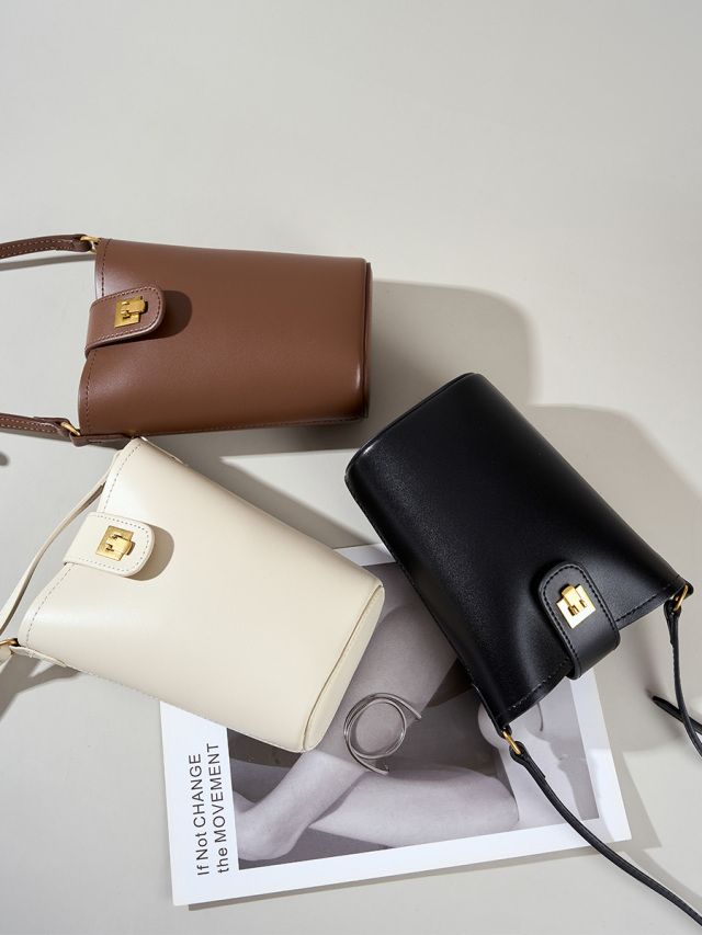 Elova Handcrafted Genuine Leather Crossbody Bag in Black - E247 view 6