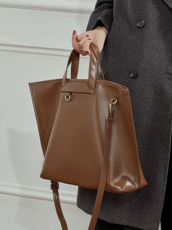 Elova Handcrafted Genuine Leather Crossbody Bag in Black - E764 view 2