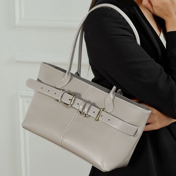 Elova Handcrafted Genuine Leather Crossbody Bag in Black - E788 view 2