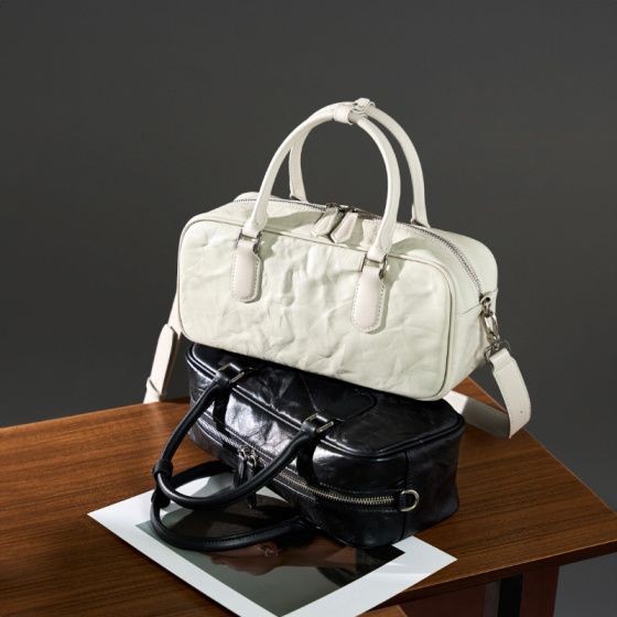 Elova Handcrafted Genuine Leather Crossbody Bag in Black - E469 view 5