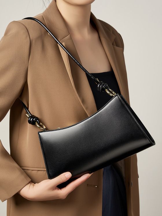 Elova Handcrafted Genuine Leather Bag in Black - E414 view 4